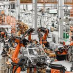 imgi_146_foto-vertical-do-interior-da-industria-automobilistica-moderna-da-fabrica-de-montagem-de-automoveis-da-linha-de-producao-de